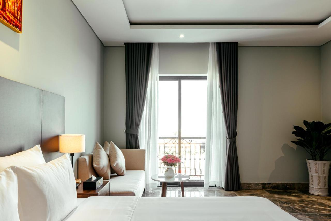 Phu Thang Grand Hotel Duc Hoa Buitenkant foto