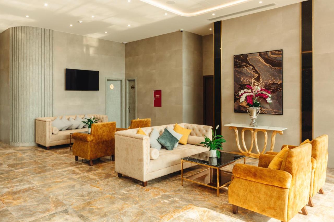 Phu Thang Grand Hotel Duc Hoa Buitenkant foto