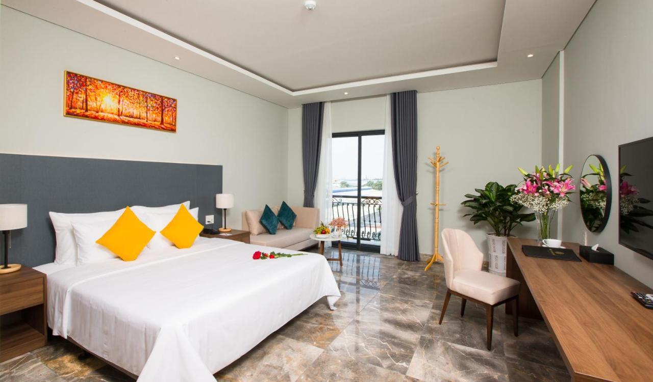 Phu Thang Grand Hotel Duc Hoa Buitenkant foto