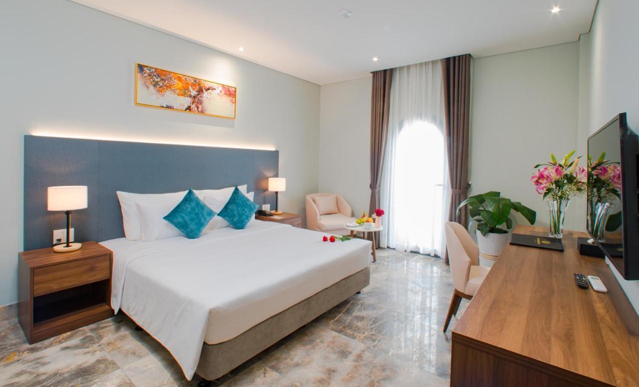 Phu Thang Grand Hotel Duc Hoa Buitenkant foto
