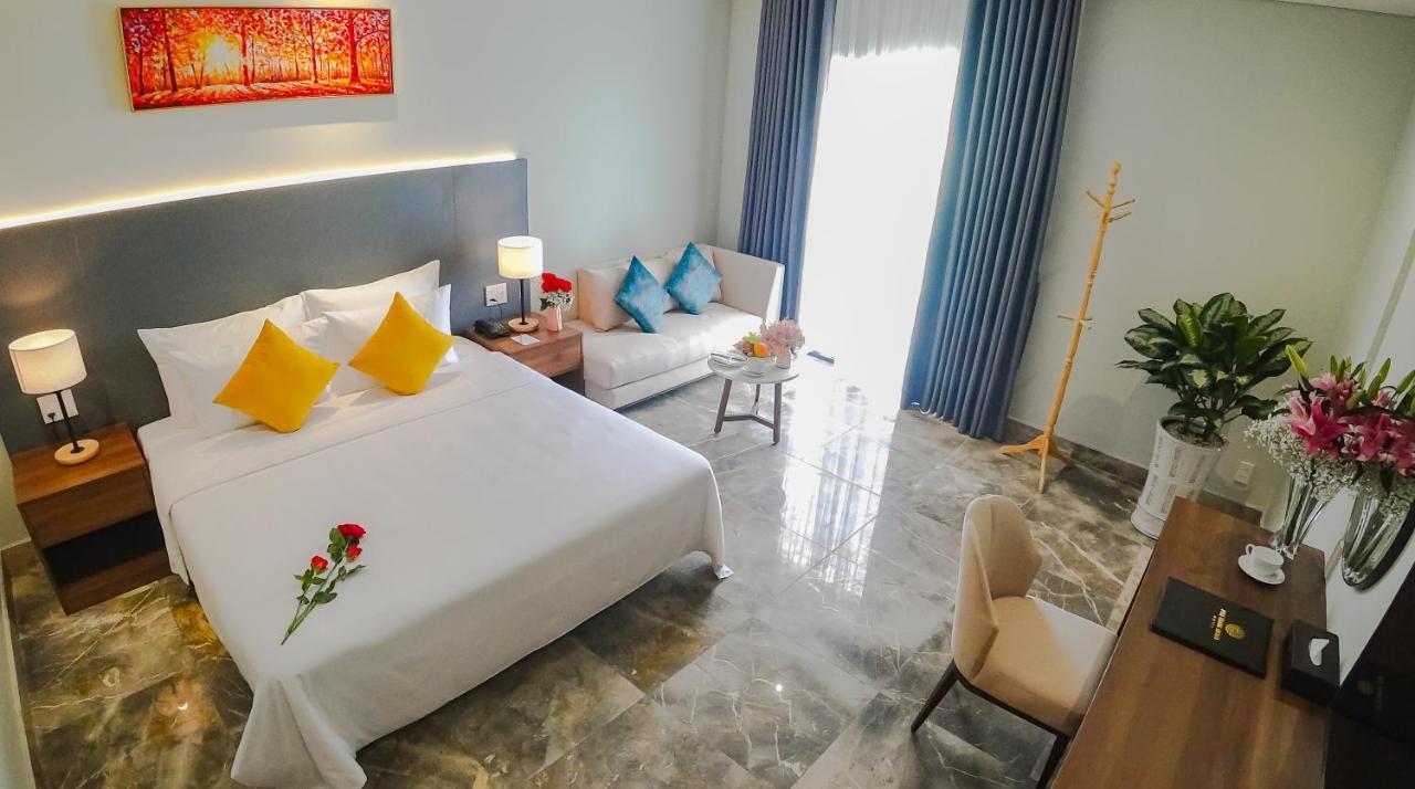 Phu Thang Grand Hotel Duc Hoa Buitenkant foto