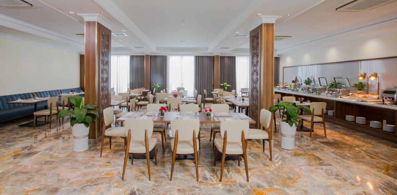 Phu Thang Grand Hotel Duc Hoa Buitenkant foto